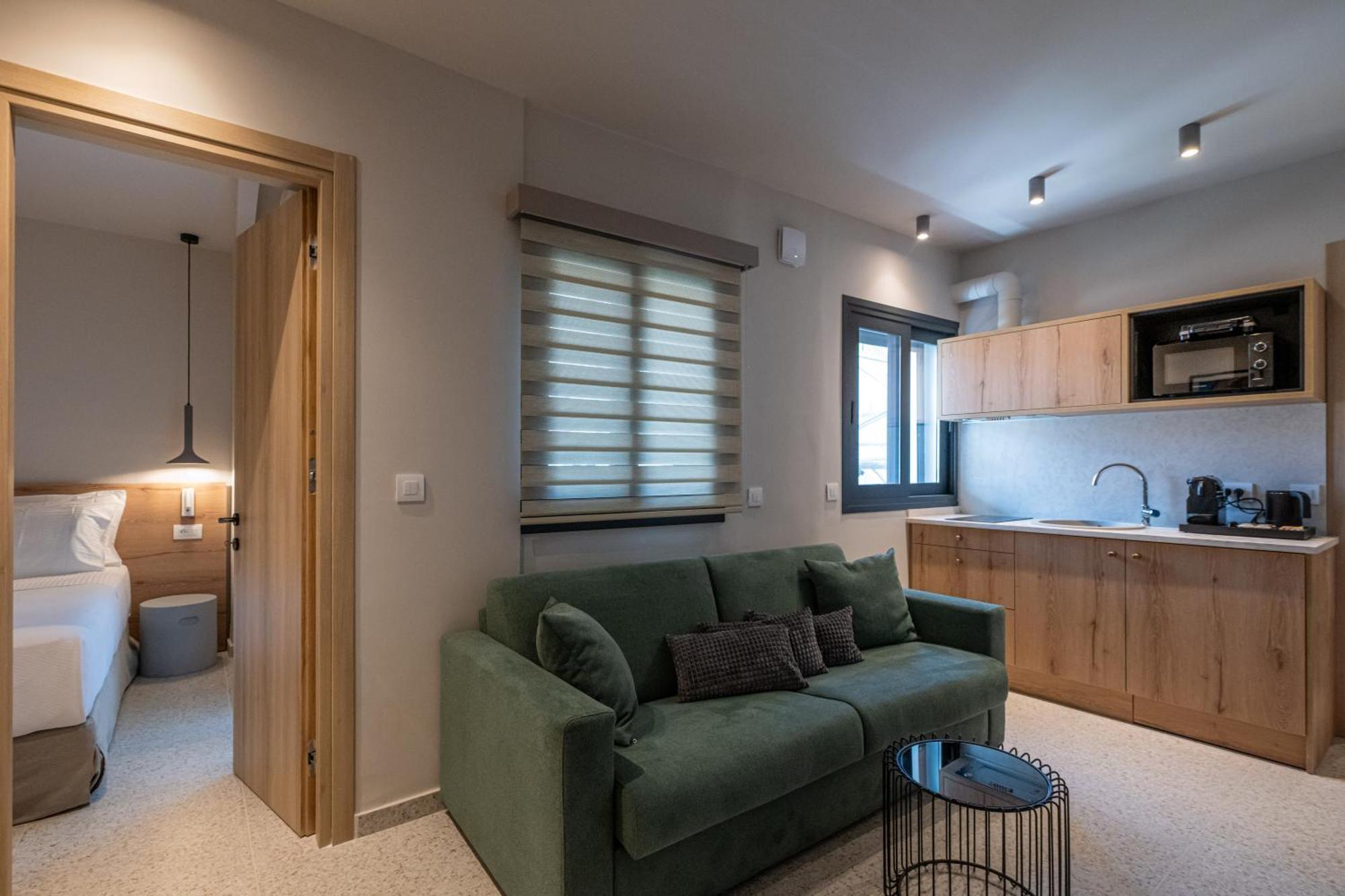 Asklipiou Cube - Kalamata Mediterranean Suites Buitenkant foto