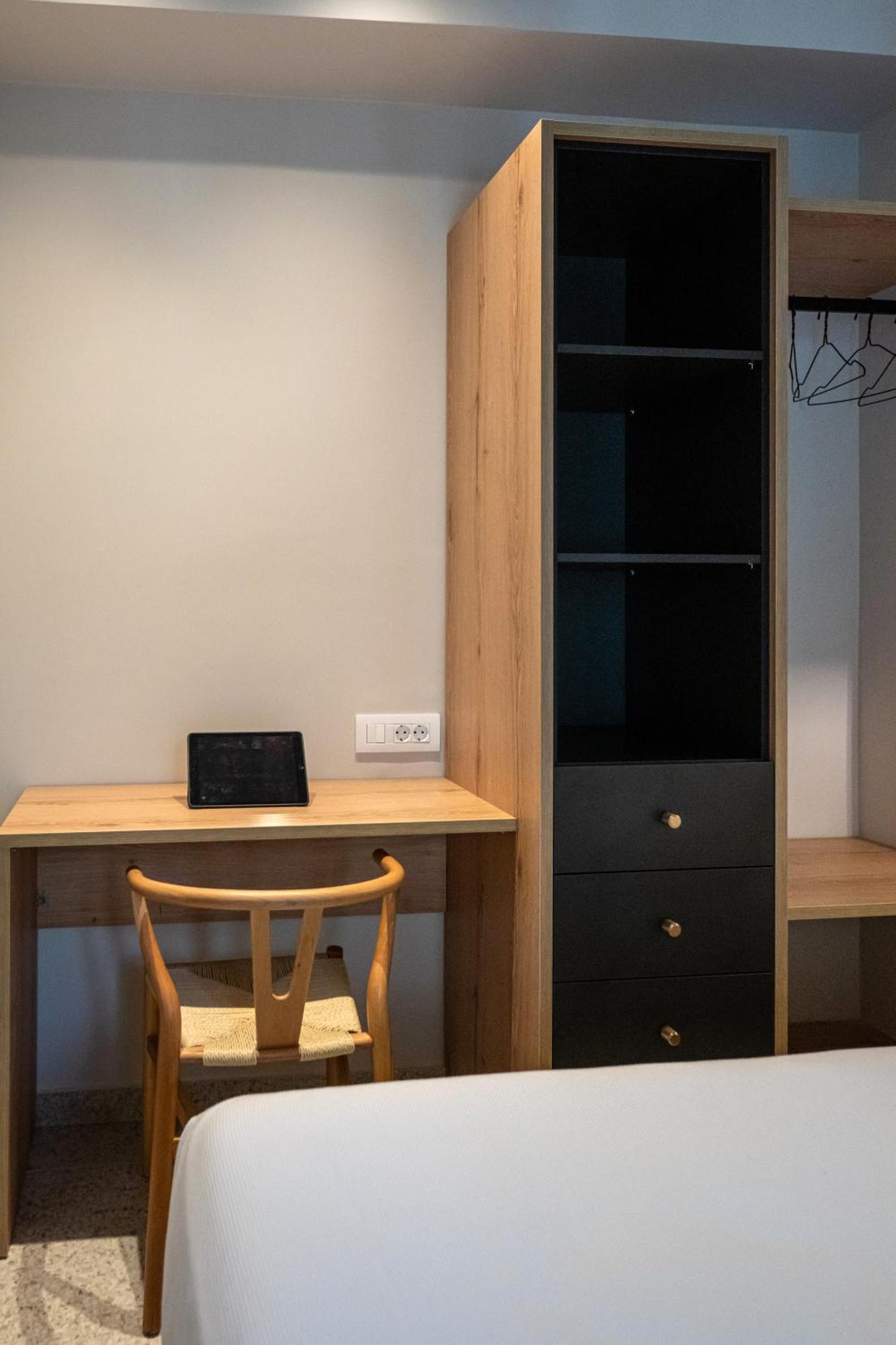 Asklipiou Cube - Kalamata Mediterranean Suites Buitenkant foto