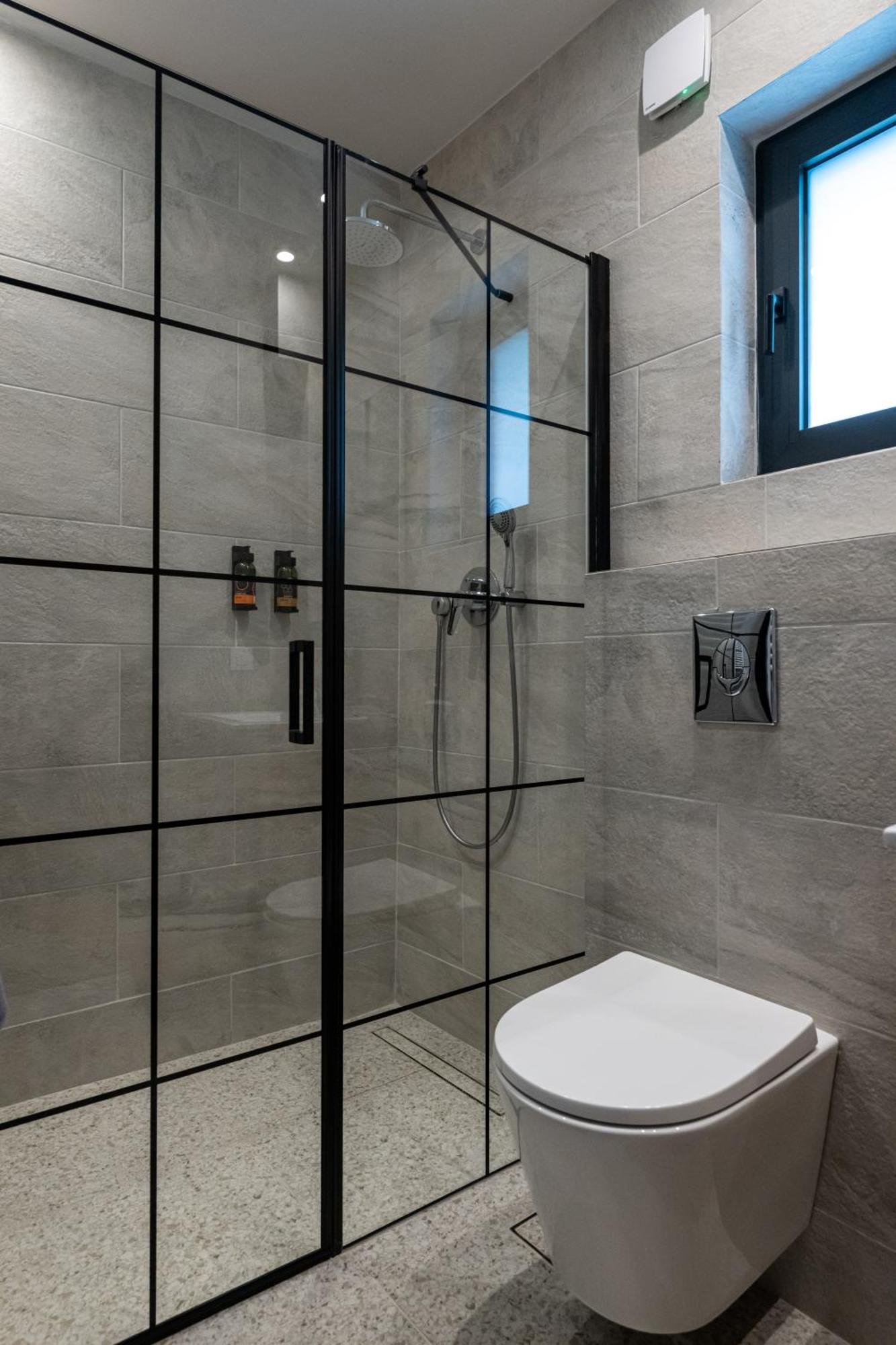 Asklipiou Cube - Kalamata Mediterranean Suites Buitenkant foto
