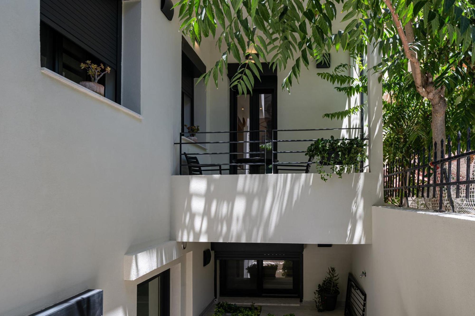 Asklipiou Cube - Kalamata Mediterranean Suites Buitenkant foto