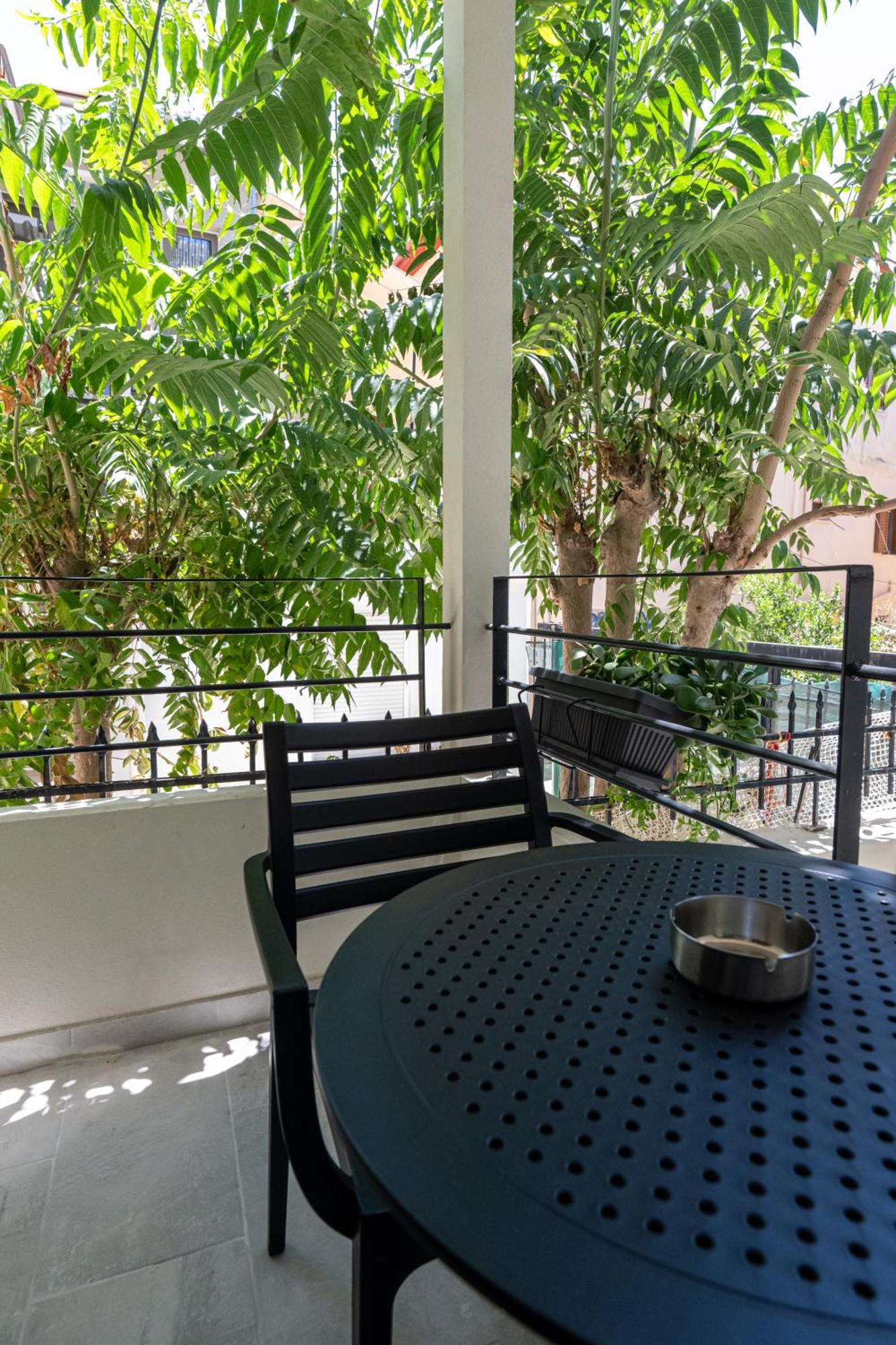 Asklipiou Cube - Kalamata Mediterranean Suites Buitenkant foto