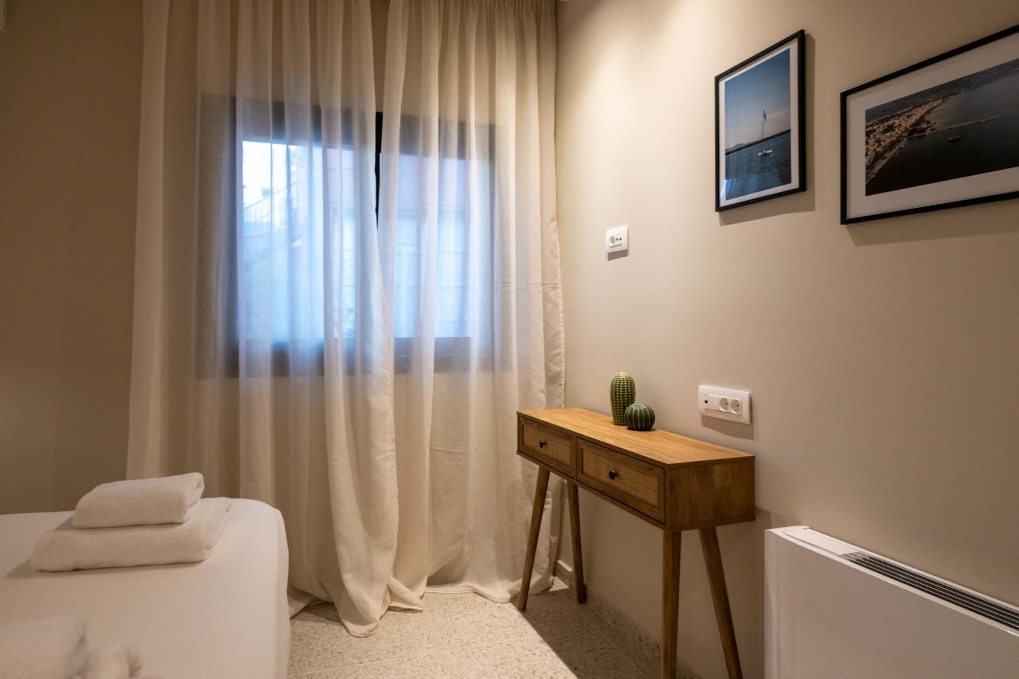 Asklipiou Cube - Kalamata Mediterranean Suites Buitenkant foto