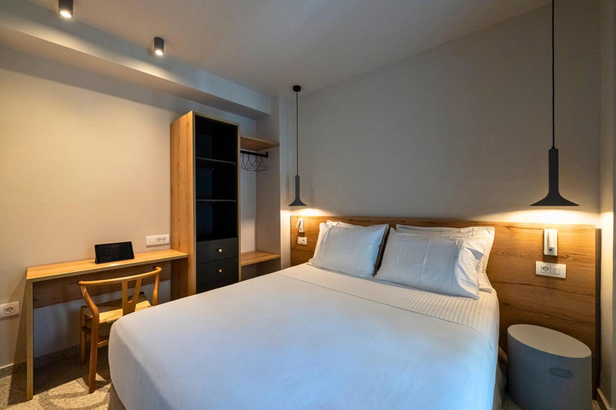 Asklipiou Cube - Kalamata Mediterranean Suites Buitenkant foto